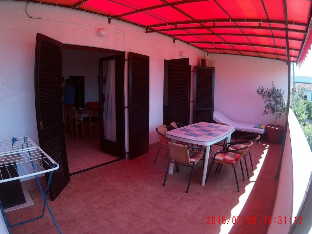 Apartman Luburić Pinezici  Bagian luar foto