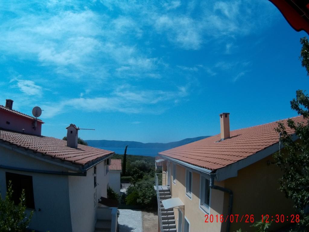 Apartman Luburić Pinezici  Bagian luar foto